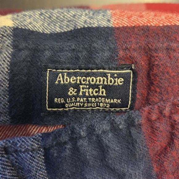 Abercrombie & Fitch Womand Red and Blue Button Down Shirt Size Med - Picture 3 of 5